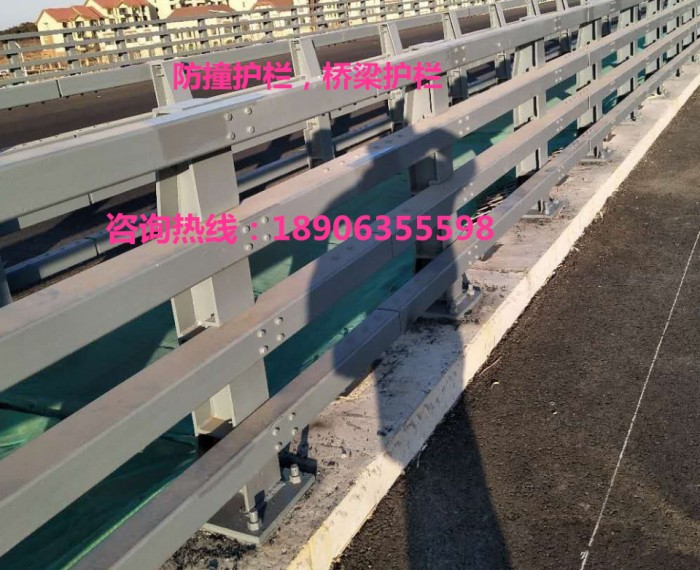 防撞護欄，防撞立柱廠家